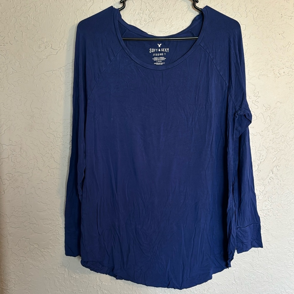 American Eagle Long Sleeve T Shirt